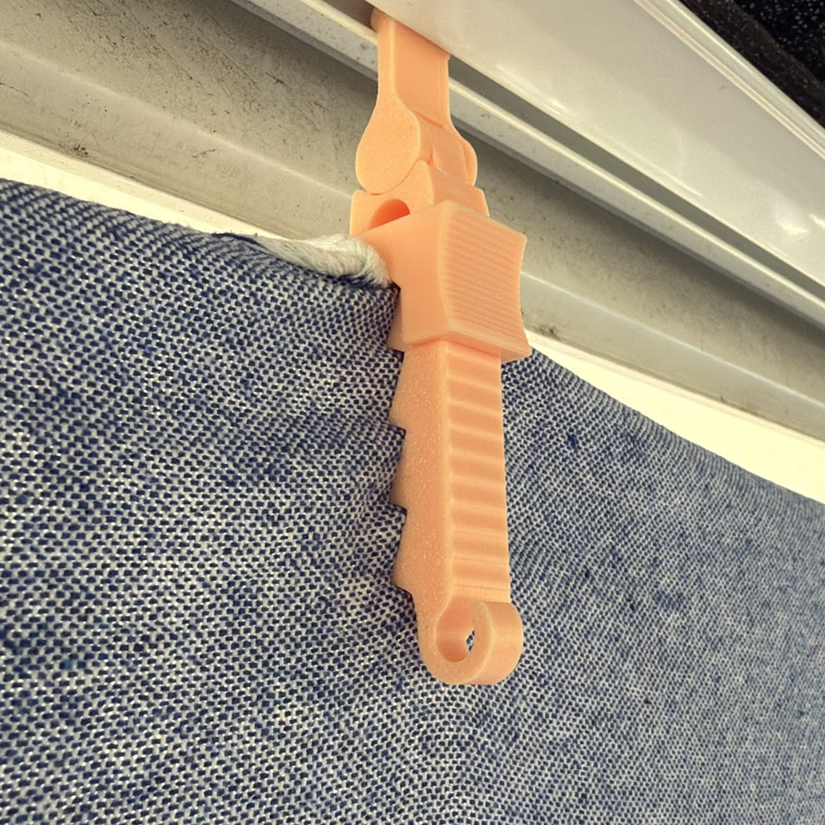 Schnappi mit Gelenk für die Kederschiene