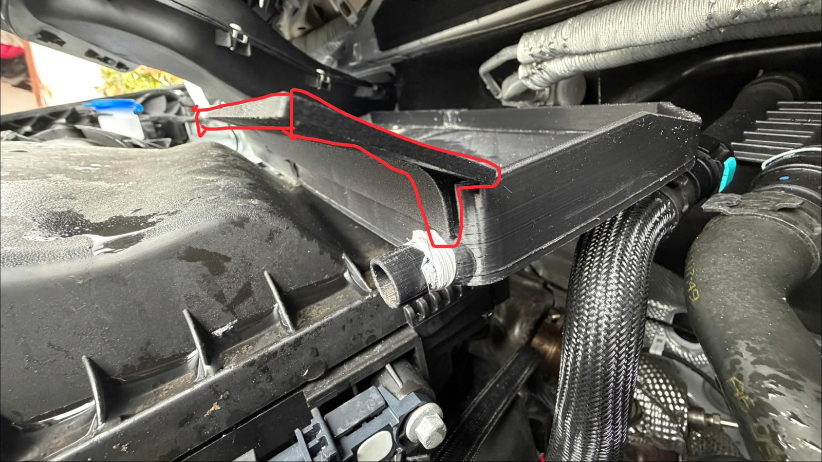 montiertes Upgrade zur Auffangwanne im Ford