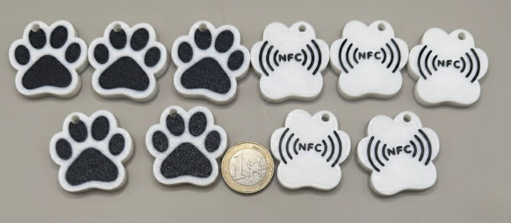 Anhänger für Hundehalsband Pfotenmotiv mit NFC Chip